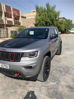 جیپ گراند شیرۆکی